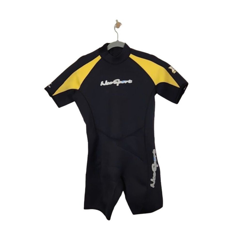 Neoprene Backzip‎ Shorties in Black/Yellow - Size Medium